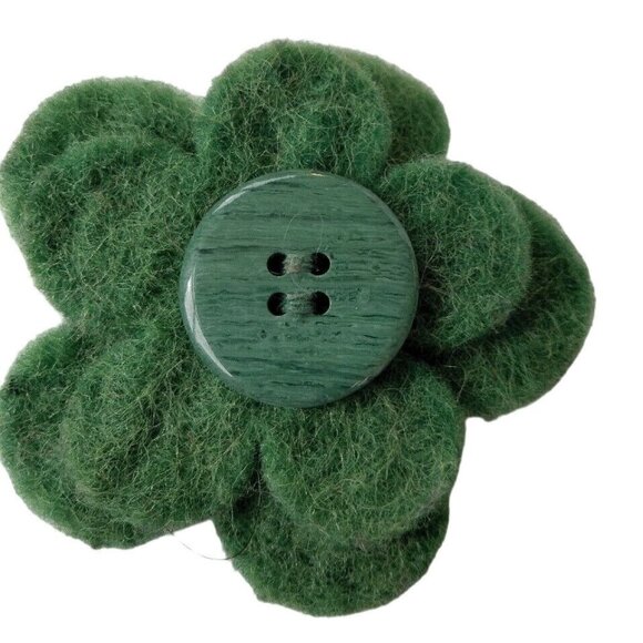 Green Flower Boutonniere Daisy Vintage Pin Felted Wool Christmas Brooch Lapel - Picture 1 of 2